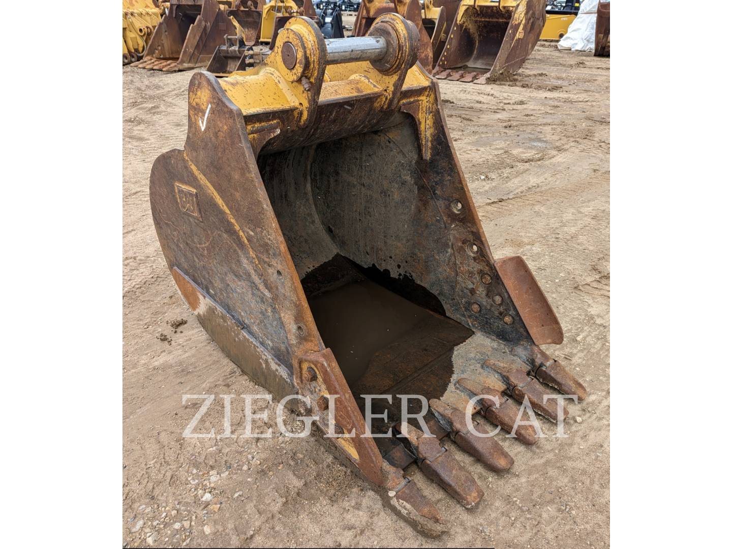 2010 Caterpillar BLINK 42"HDBUCKET Bucket