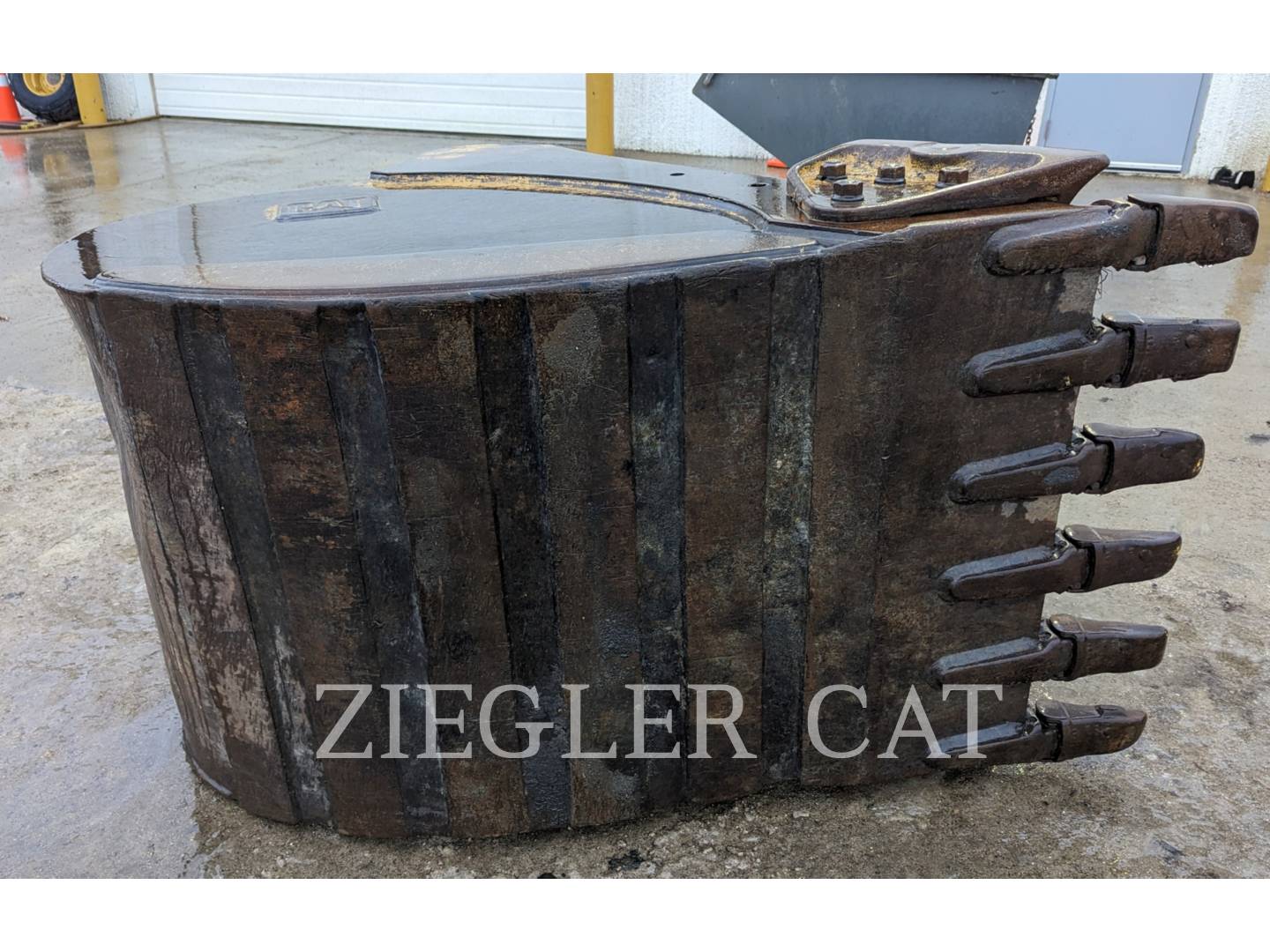 2010 Caterpillar BLINK 42"HDBUCKET Bucket