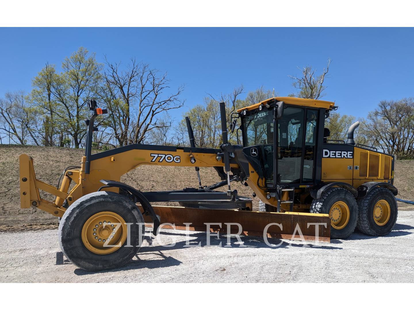 2013 John Deere 770G Grader - Road