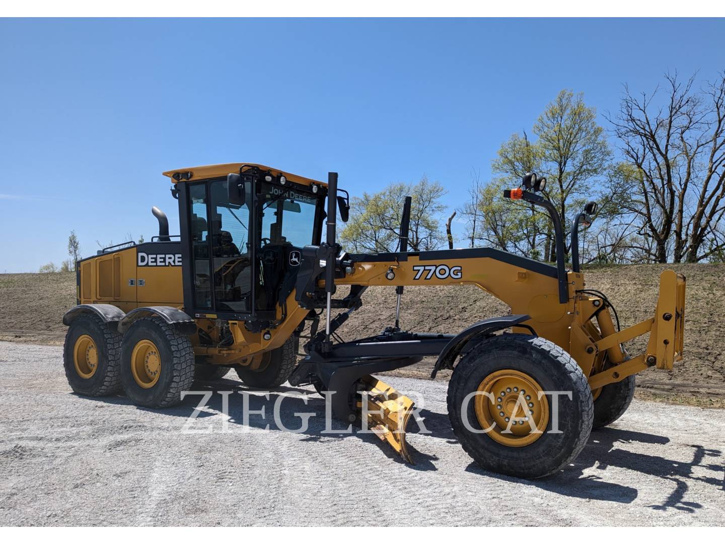 2013 John Deere 770G Grader - Road