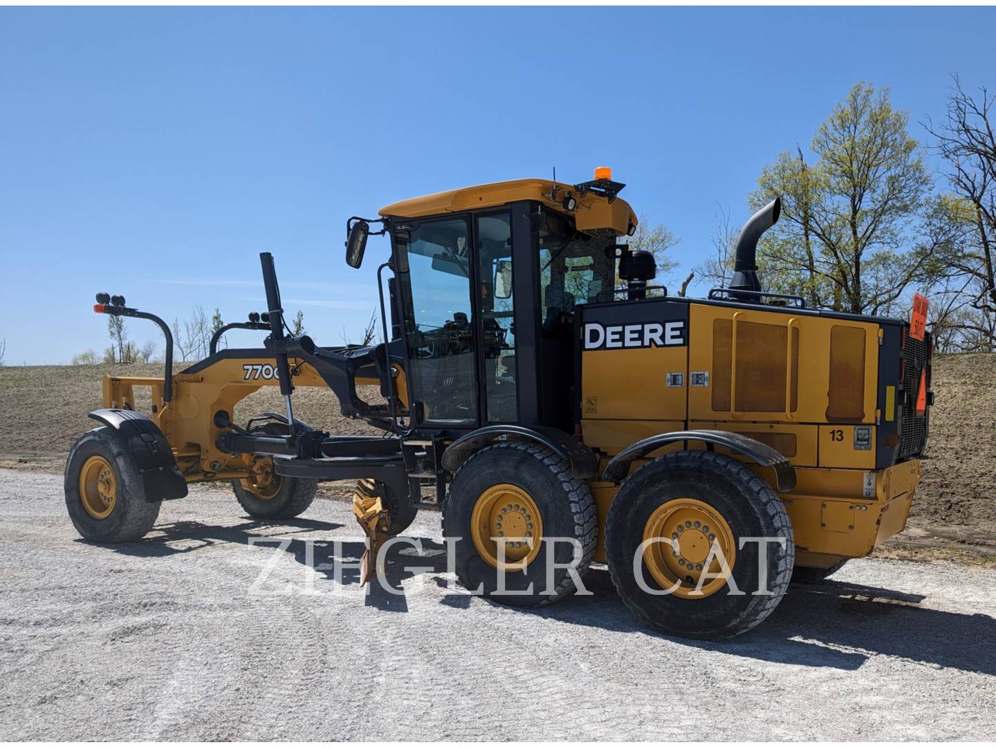 2013 John Deere 770G Grader - Road