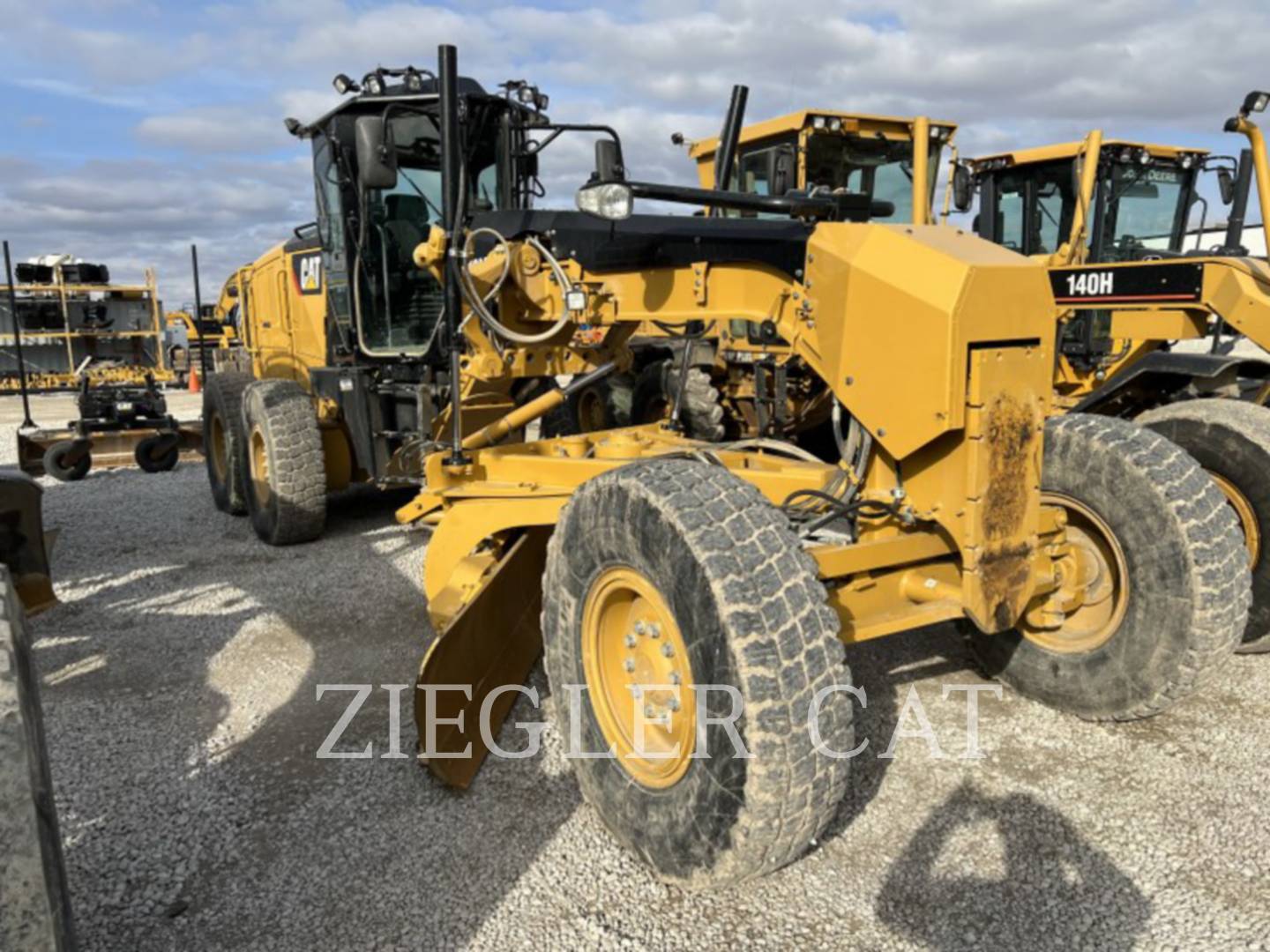 2019 Caterpillar 12M3 Grader - Road