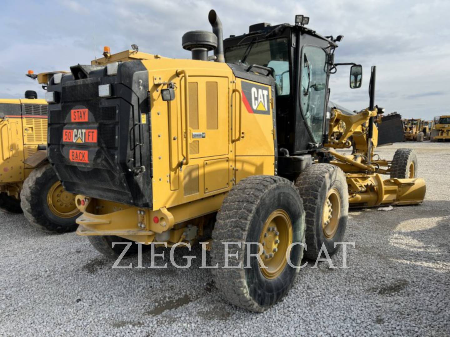 2019 Caterpillar 12M3 Grader - Road