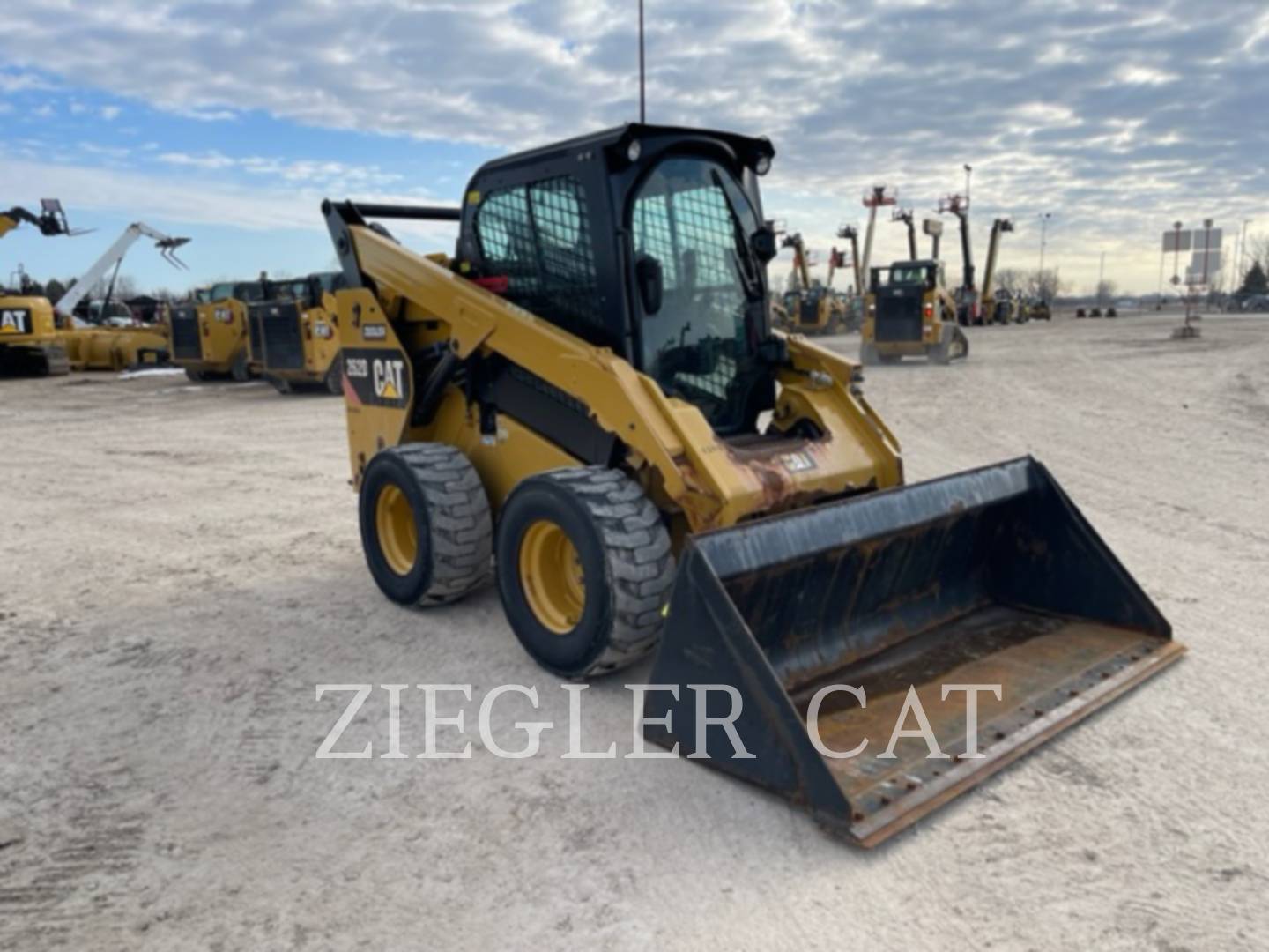 2015 Caterpillar 262D Skid Steer Loader