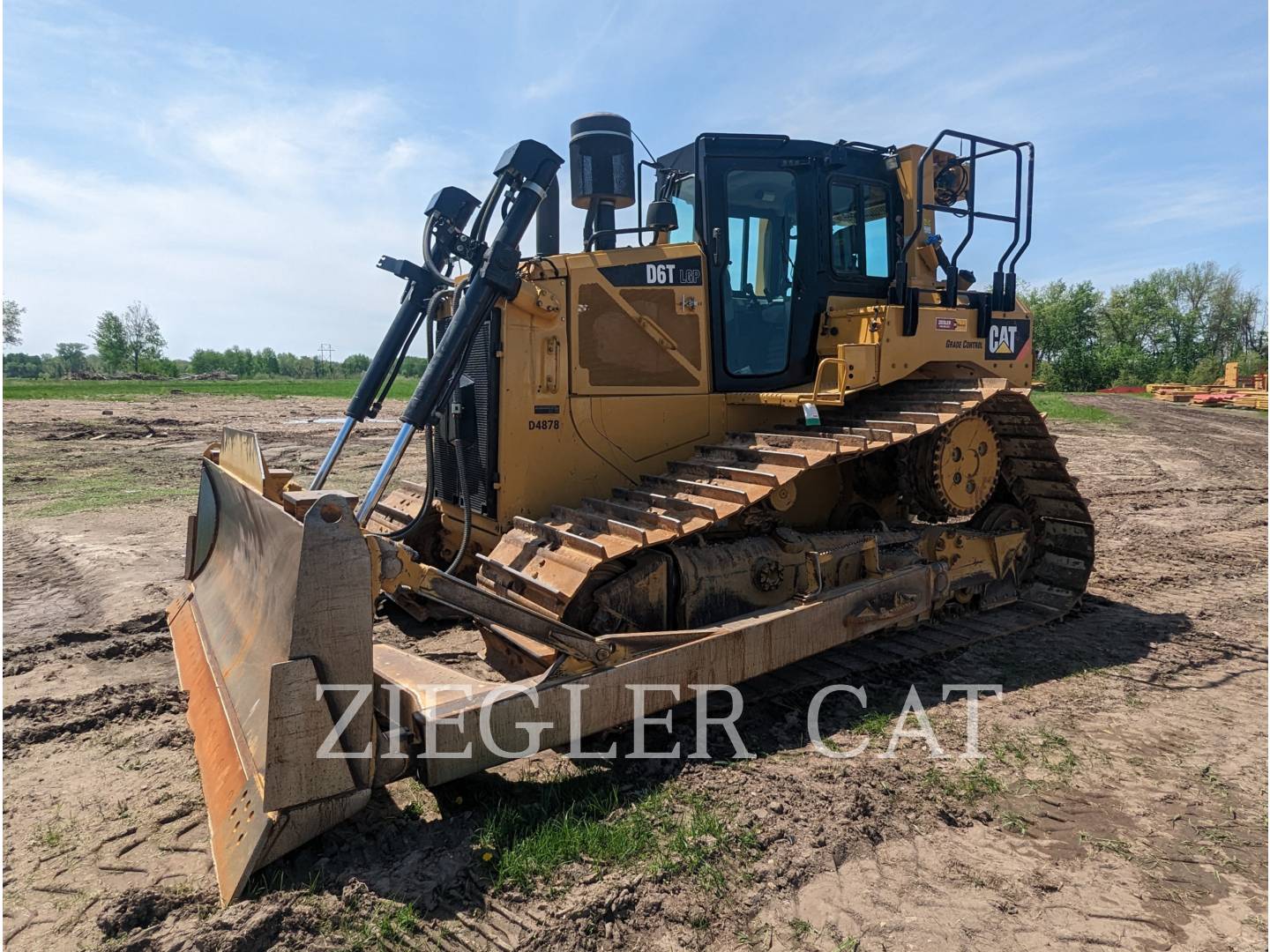 2015 Caterpillar D6T Dozer