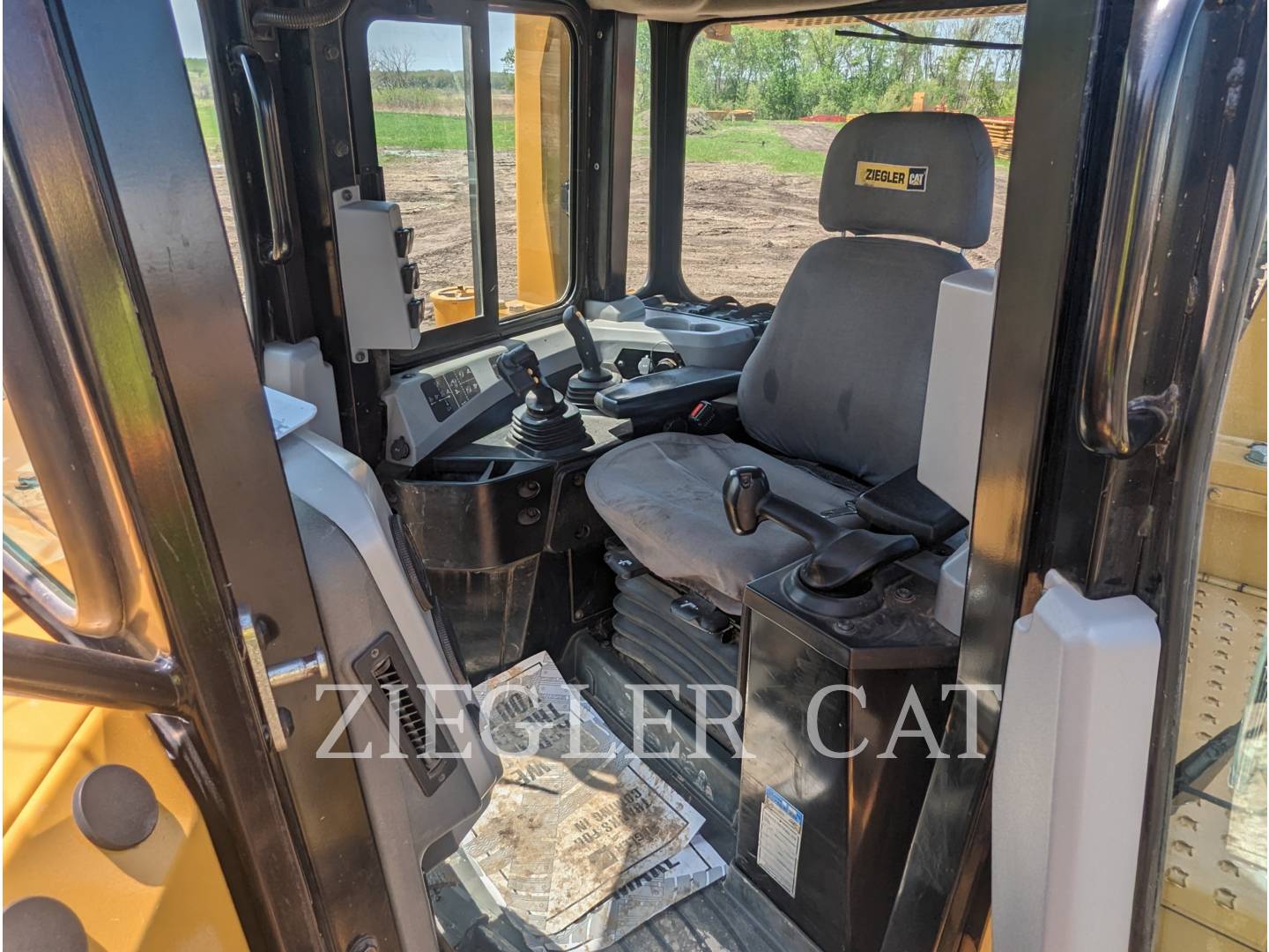 2015 Caterpillar D6T Dozer