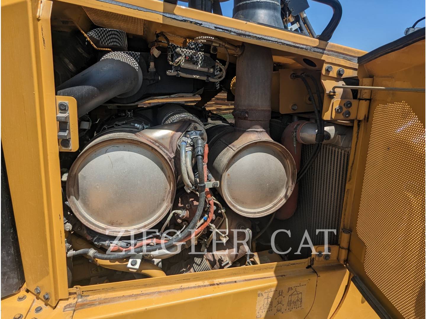 2015 Caterpillar D6T Dozer