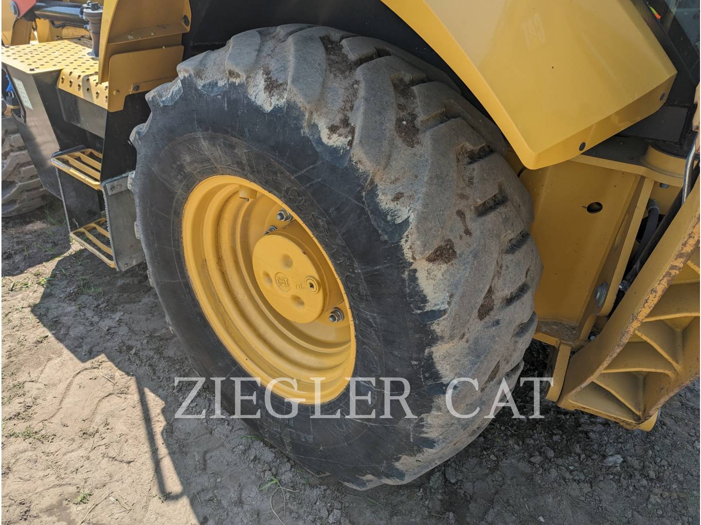 2016 Caterpillar 430F Tractor Loader Backhoe