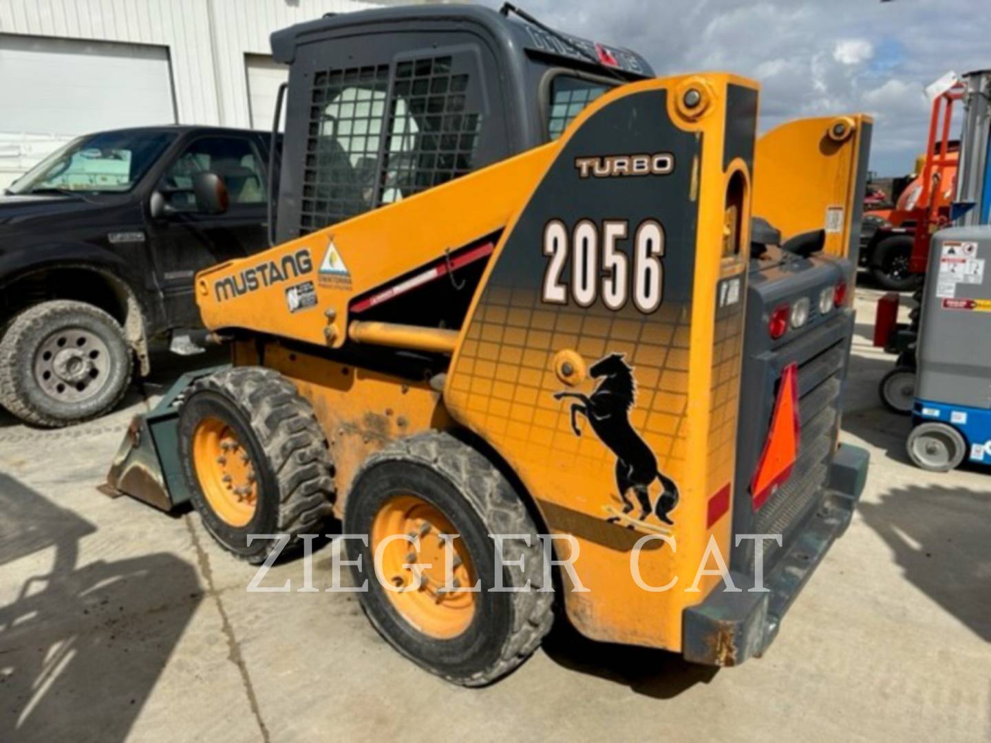 2010 Mustang Mfg. 2056 Skid Steer Loader