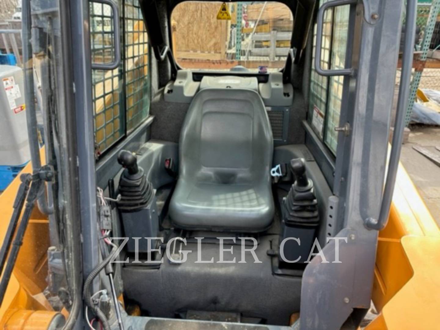 2010 Mustang Mfg. 2056 Skid Steer Loader