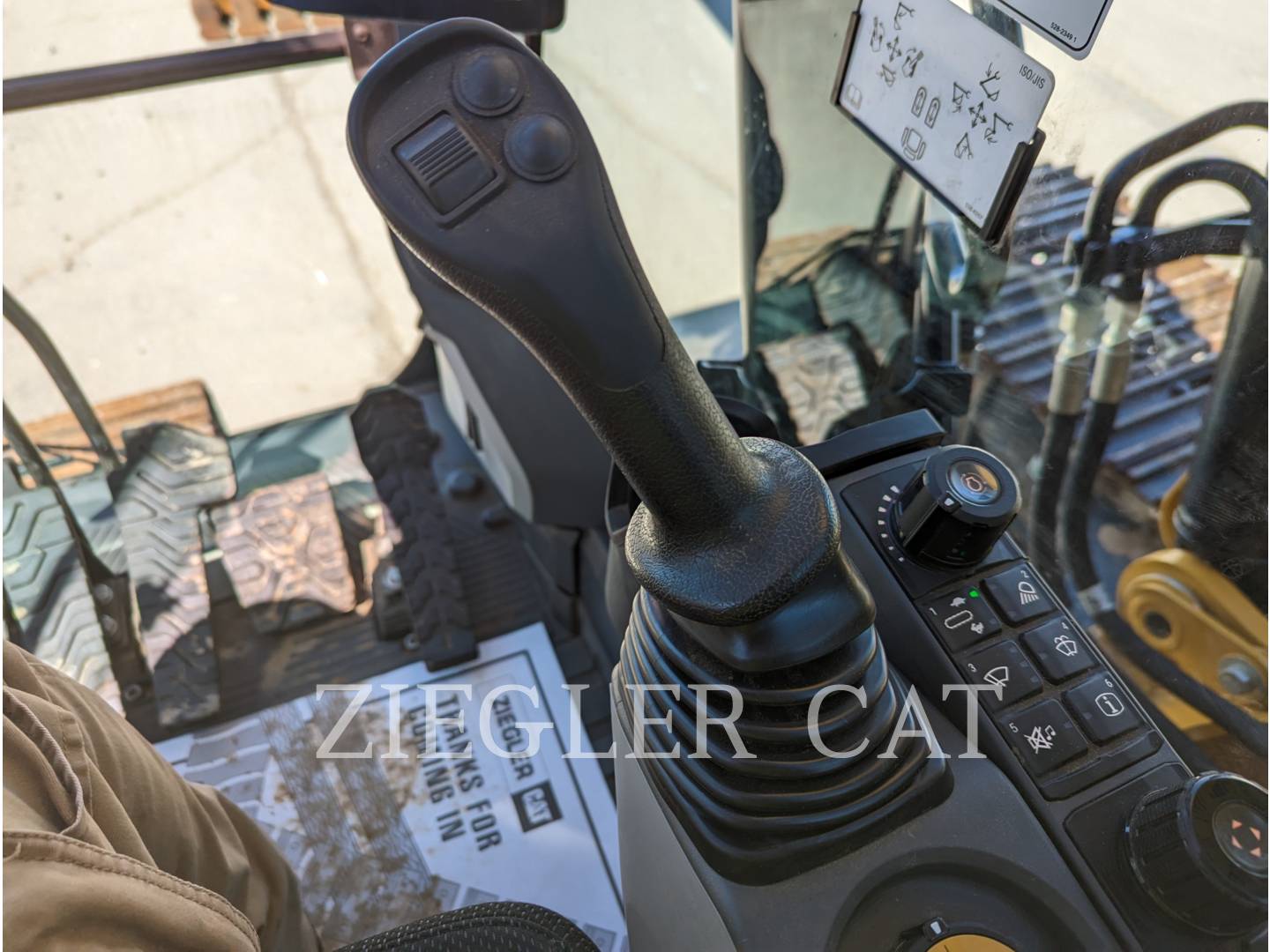 2021 Caterpillar 320 Excavator