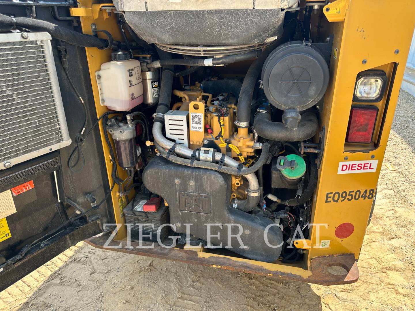 2015 Caterpillar 236D Skid Steer Loader