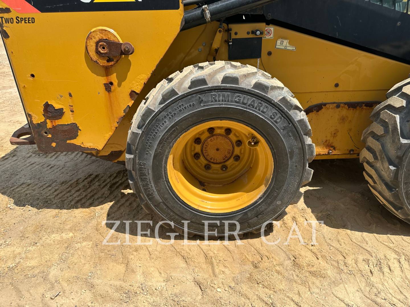 2015 Caterpillar 236D Skid Steer Loader