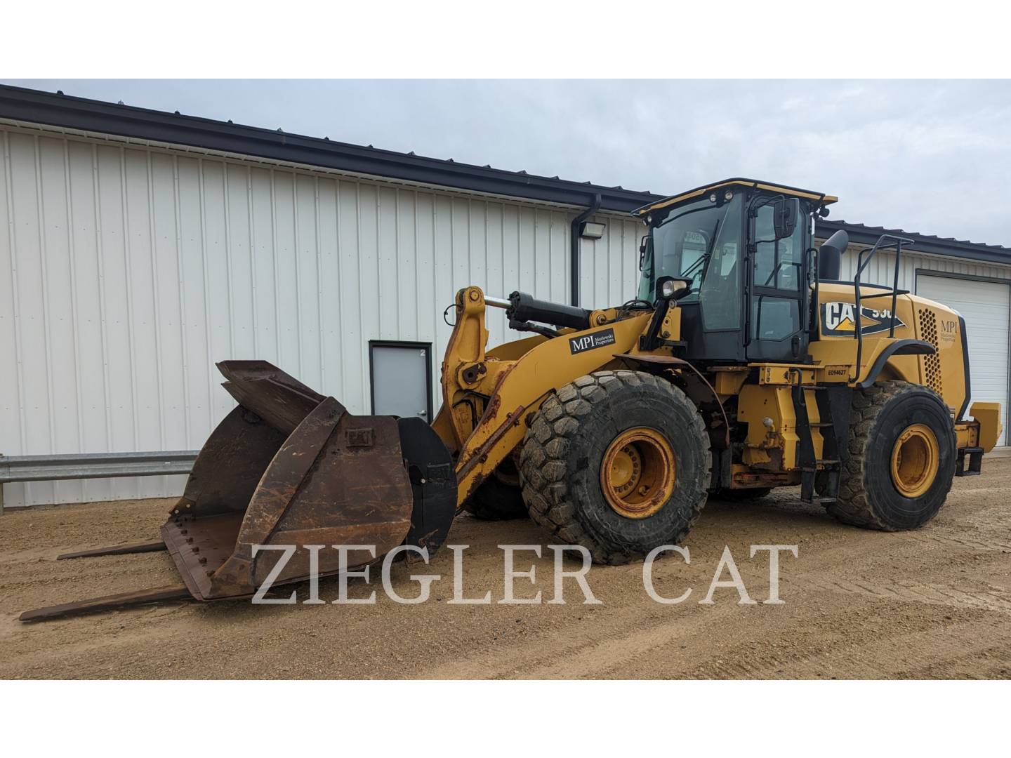 2014 Caterpillar 966M Wheel Loader