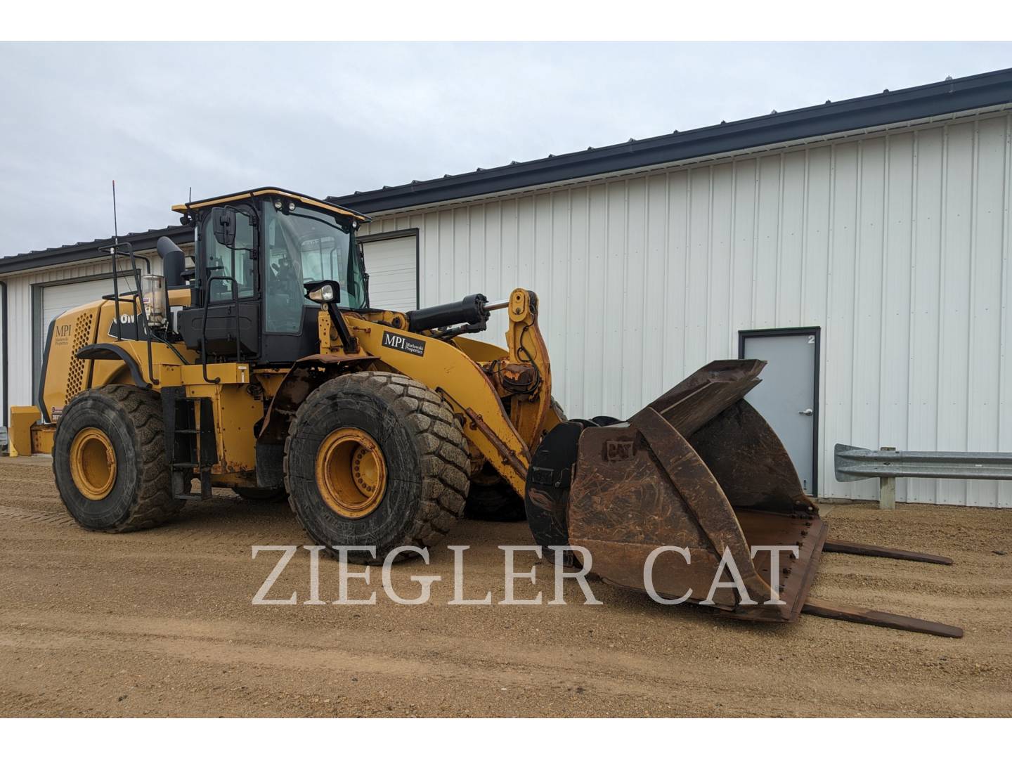 2014 Caterpillar 966M Wheel Loader