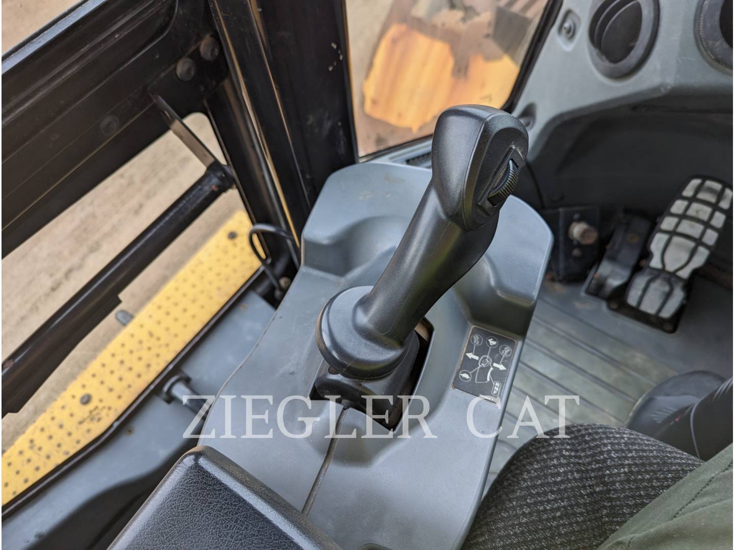 2014 Caterpillar 966M Wheel Loader