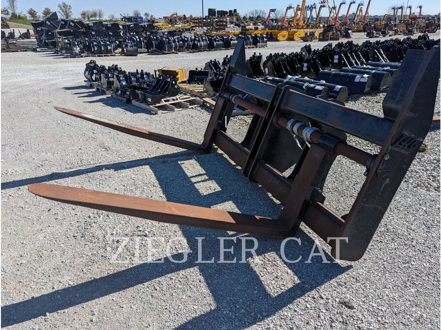 2018 Misc 953 TRACK TYPE LOADER FORK PIN ON 72" Pallet Fork