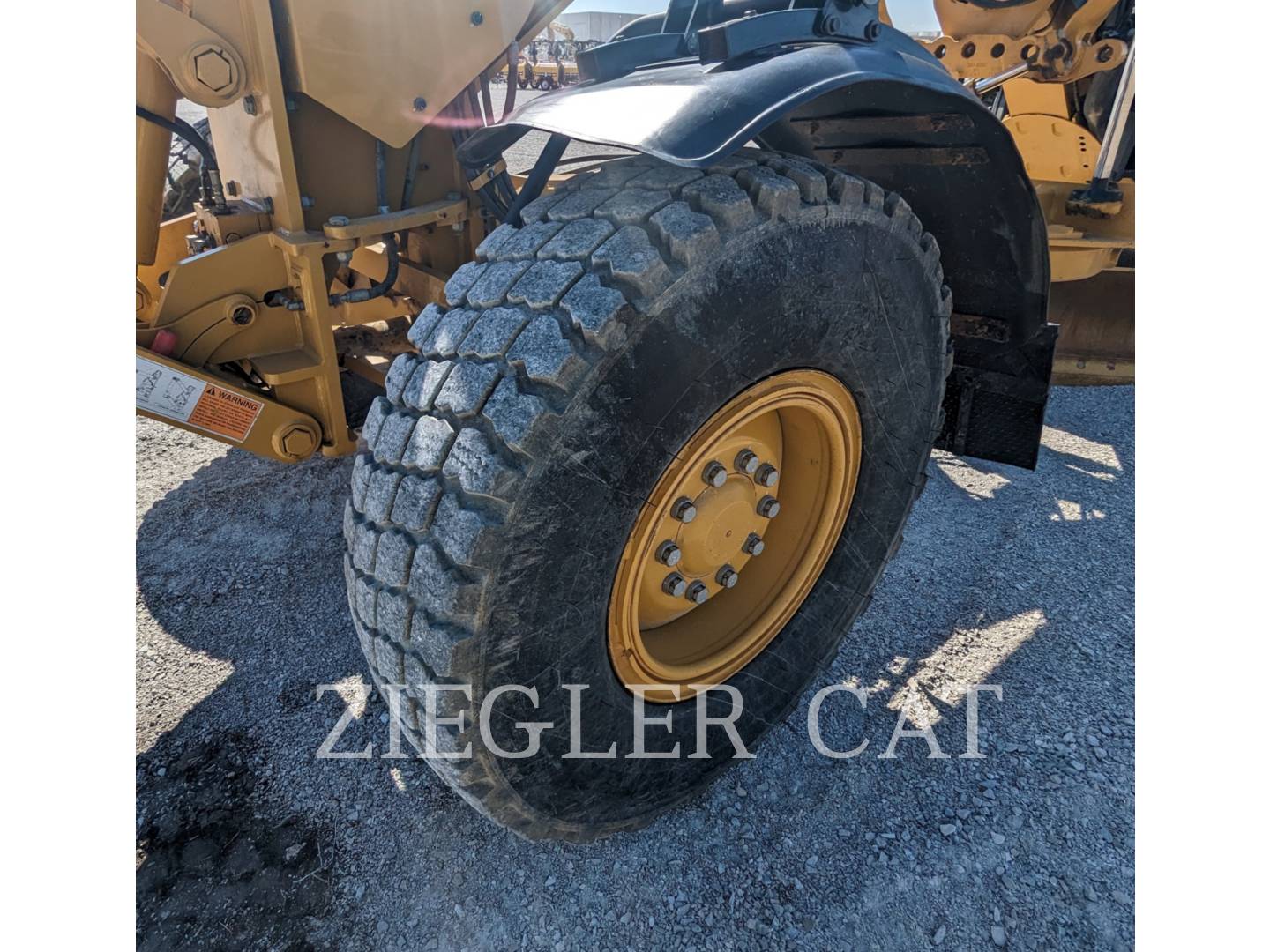 2018 Caterpillar 12M3 Grader - Road