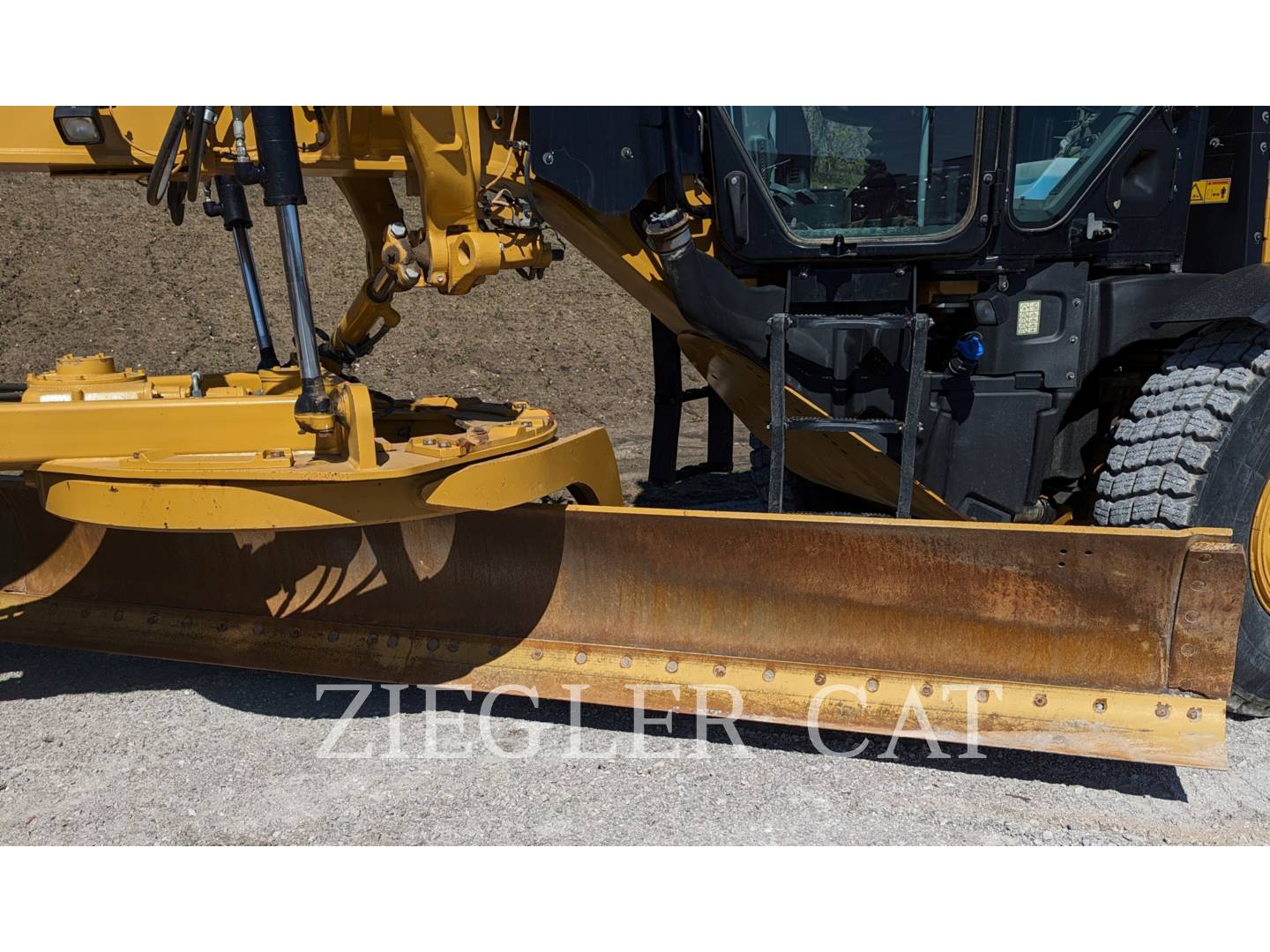 2018 Caterpillar 12M3 Grader - Road