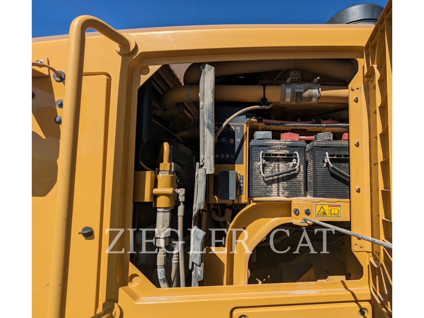 2018 Caterpillar 12M3 Grader - Road