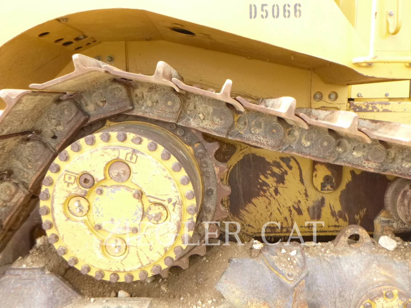 2015 Caterpillar D8T Dozer