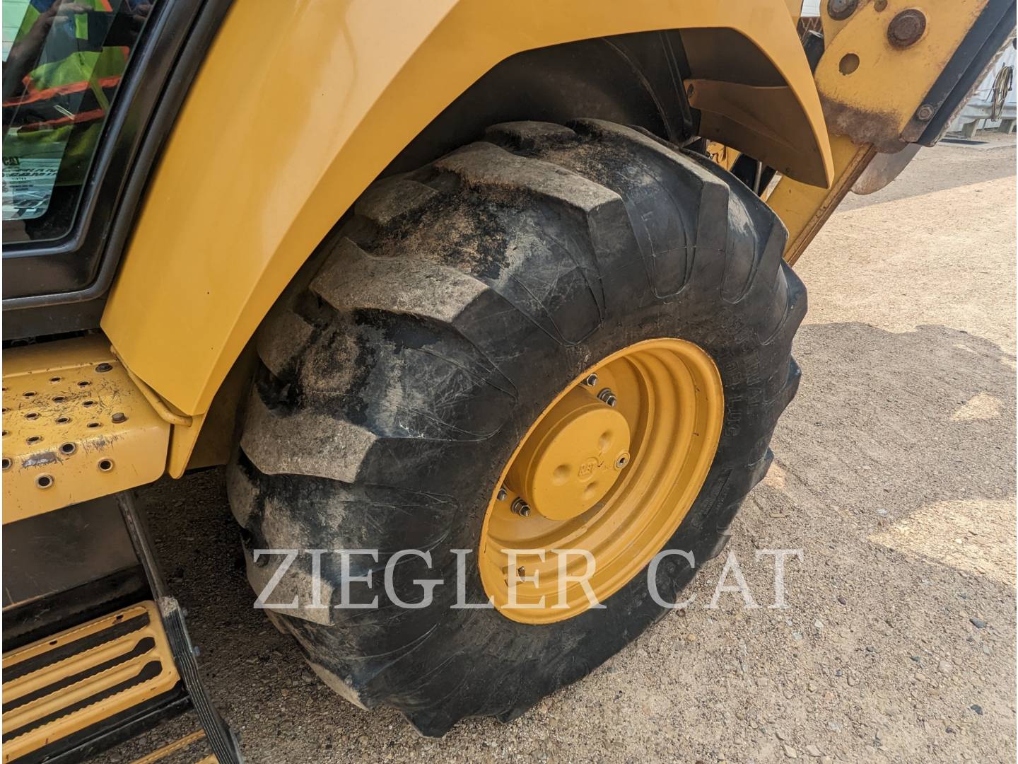 2019 Caterpillar 420F2 Tractor Loader Backhoe