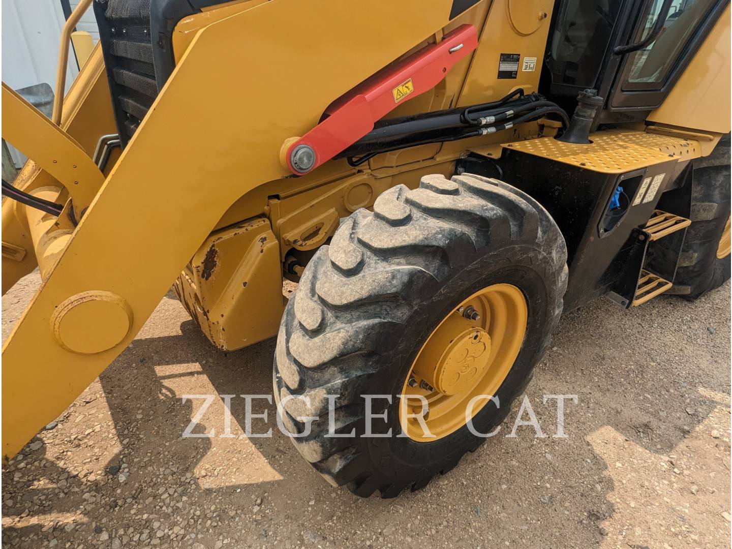 2019 Caterpillar 420F2 Tractor Loader Backhoe