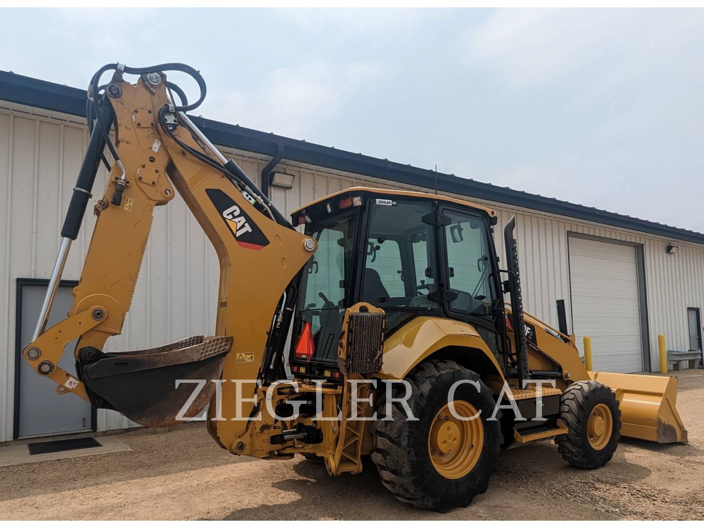 2019 Caterpillar 420F2 Tractor Loader Backhoe