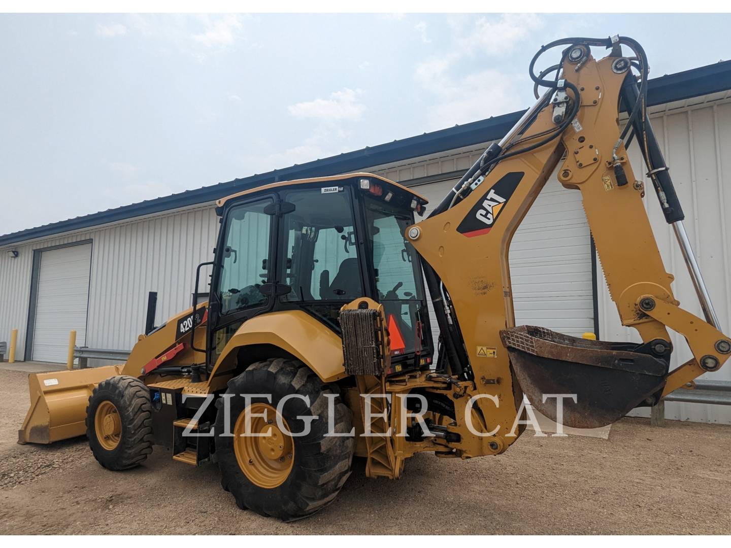 2019 Caterpillar 420F2 Tractor Loader Backhoe