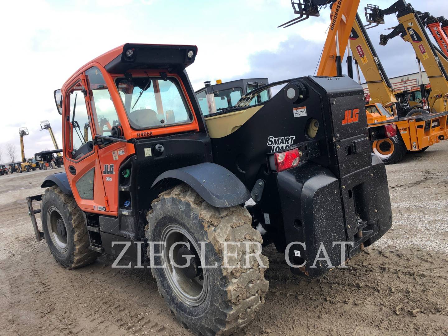 2019 JLG 1732 TeleHandler