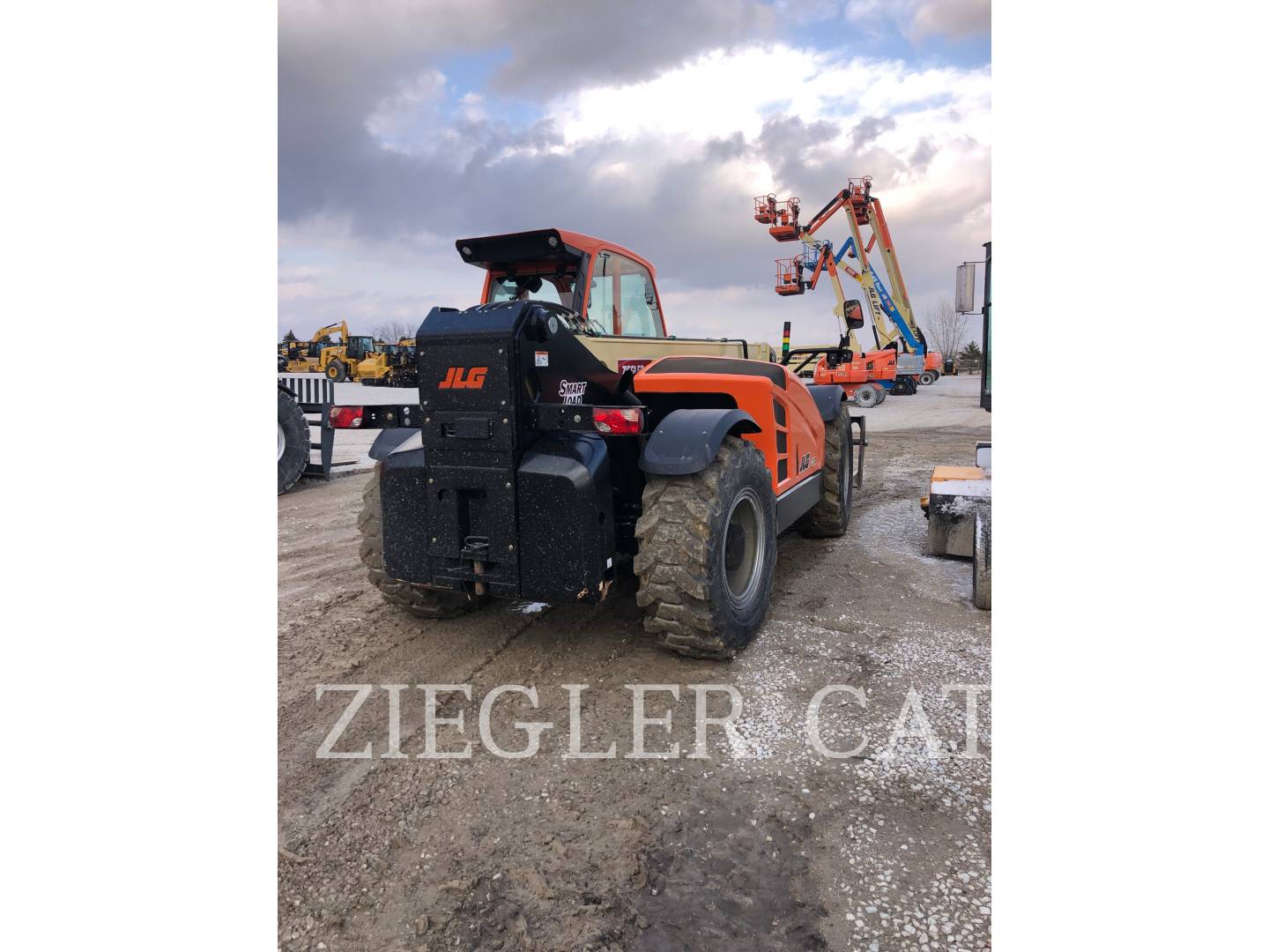 2019 JLG 1732 TeleHandler