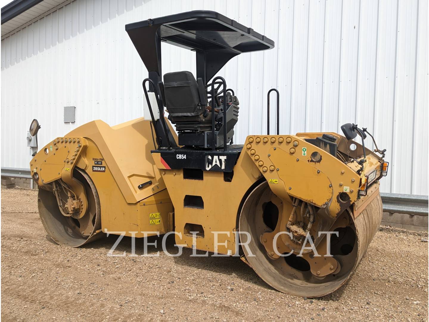 2012 Caterpillar CB54 Compactor