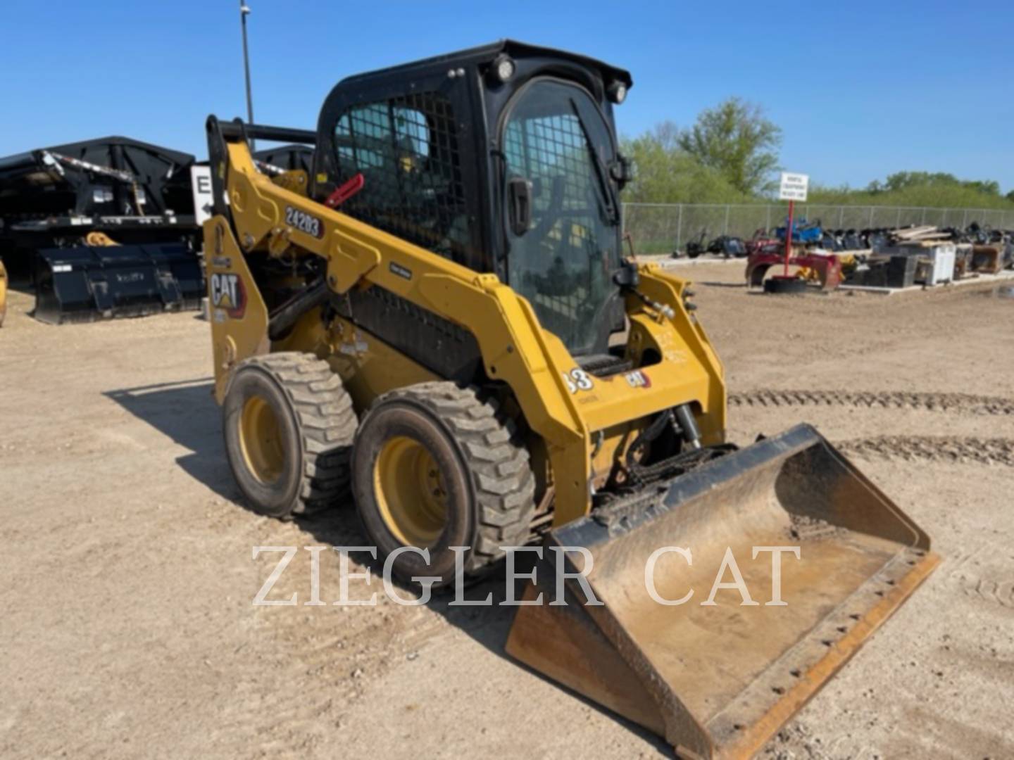 2020 Caterpillar 242D3 Skid Steer Loader