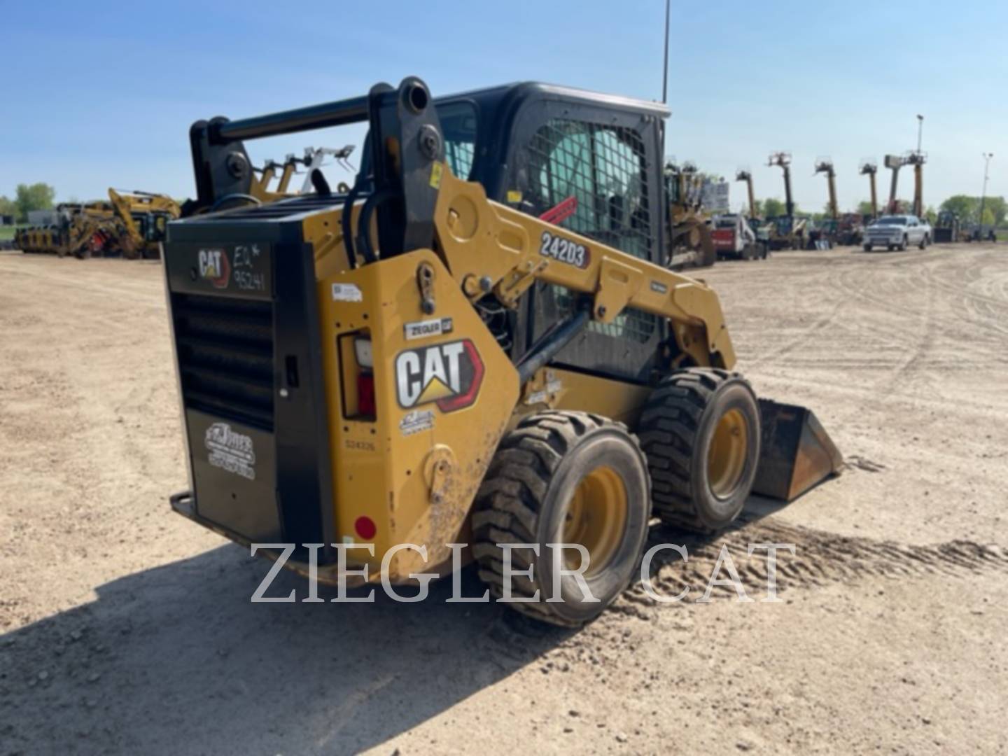 2020 Caterpillar 242D3 Skid Steer Loader