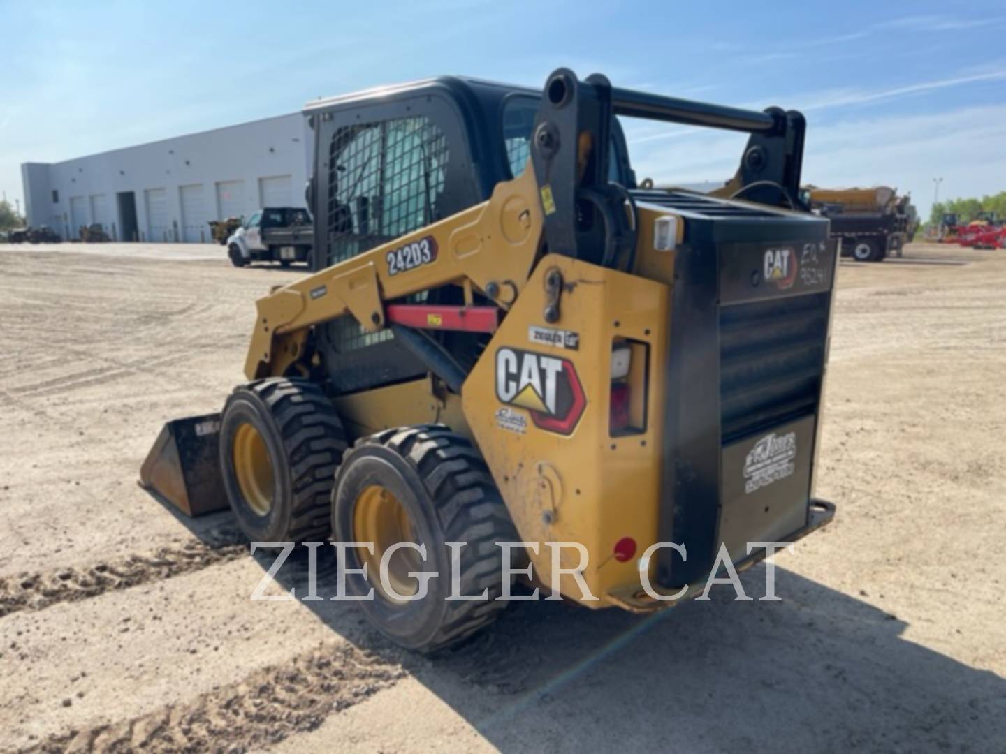 2020 Caterpillar 242D3 Skid Steer Loader