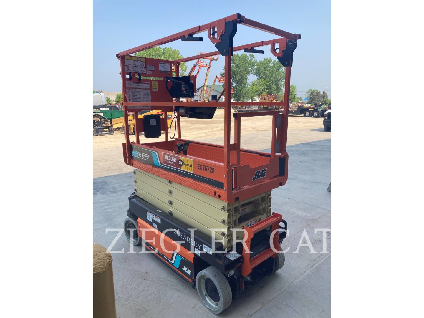 2022 JLG AE1932 Lift Truck