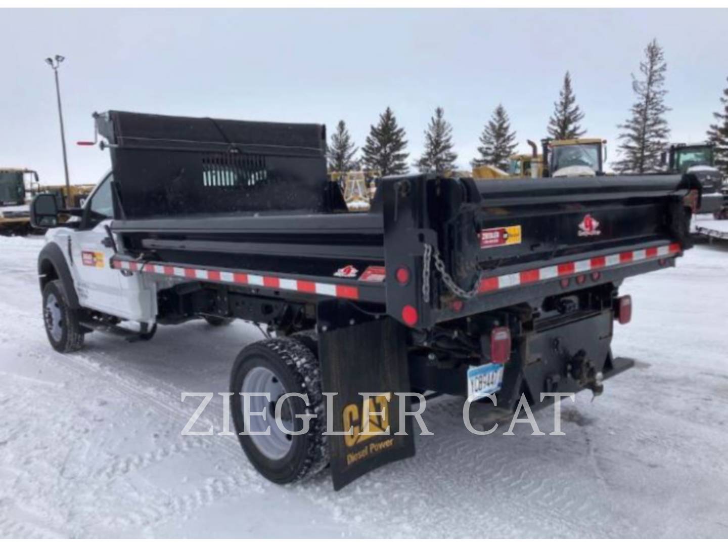 2022 Ford FORD F-550 3YD. GAS DUMP TRUCK (4X4) Truck