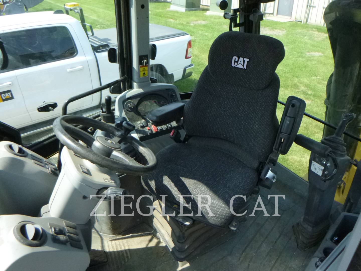 2016 Caterpillar 420F2 Tractor Loader Backhoe