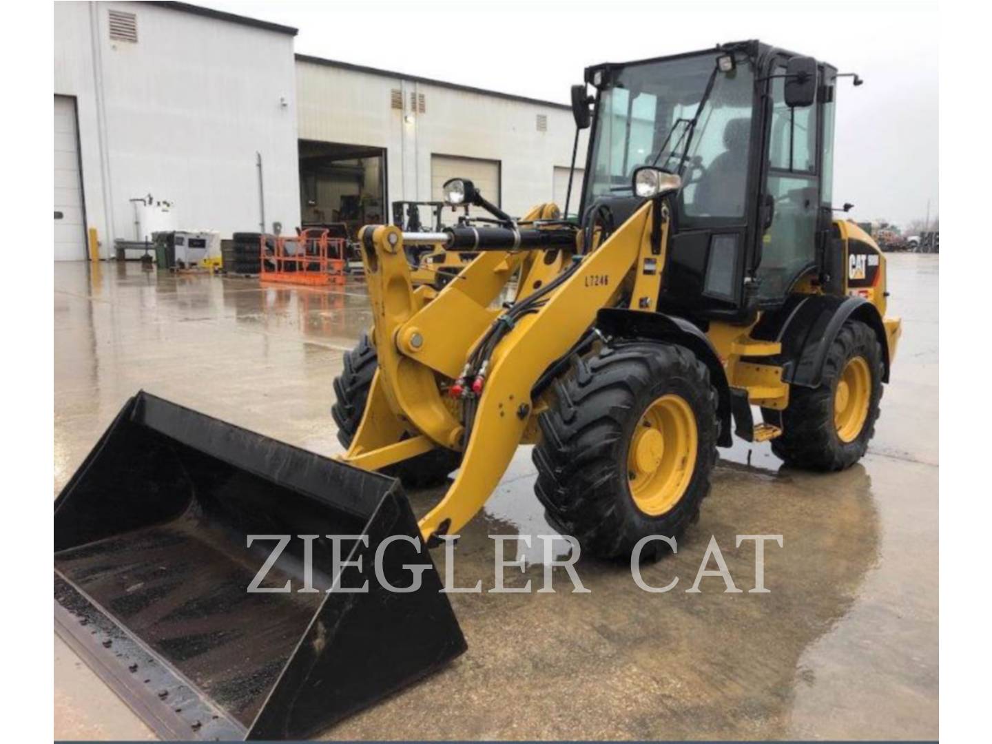 2017 Caterpillar 908M Wheel Loader