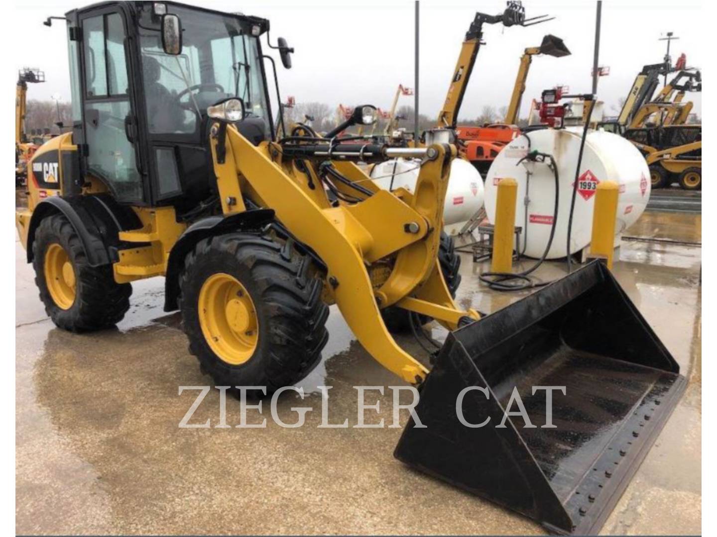 2017 Caterpillar 908M Wheel Loader