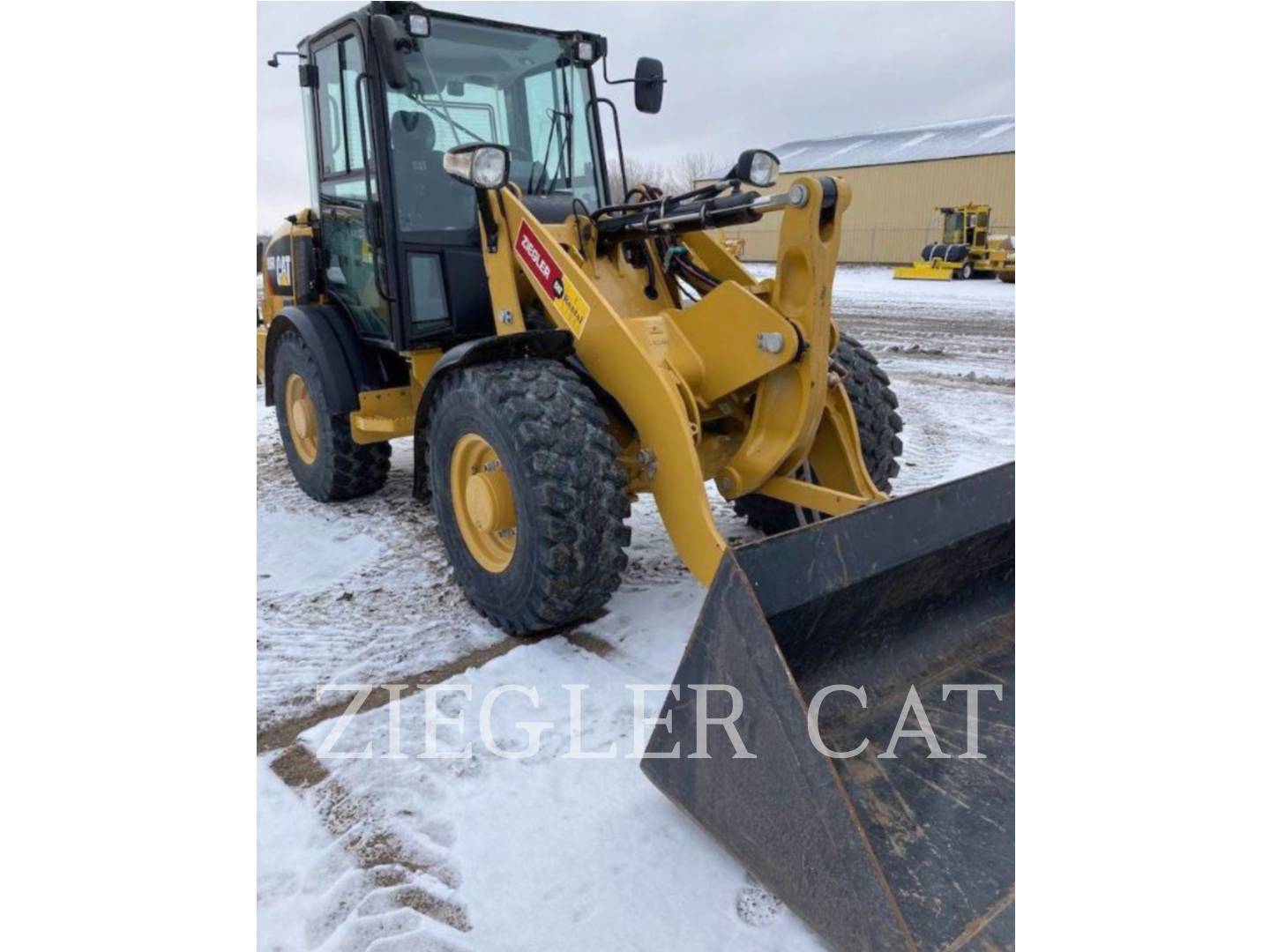 2019 Caterpillar 906M Wheel Loader