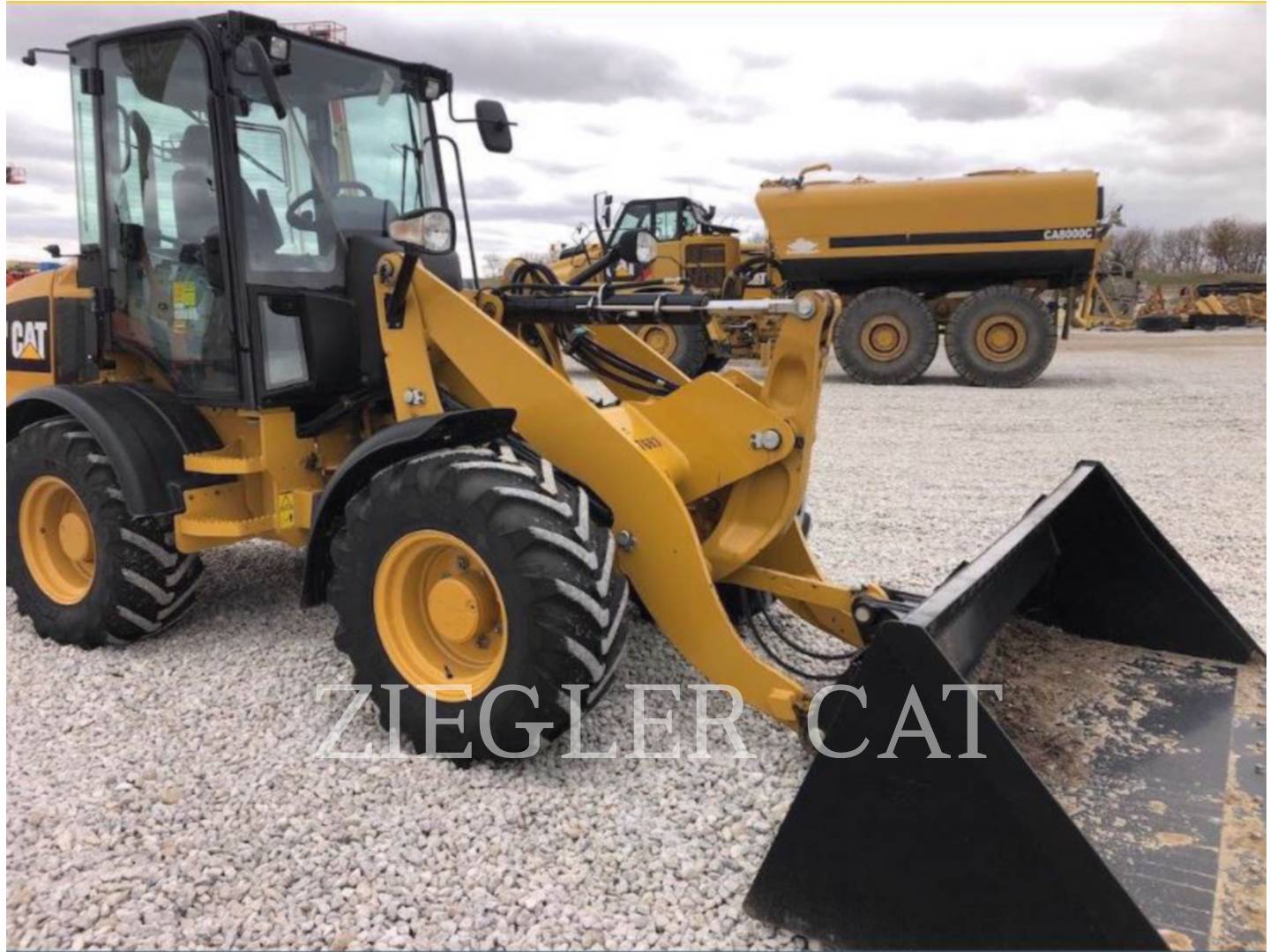 2019 Caterpillar 908M Wheel Loader