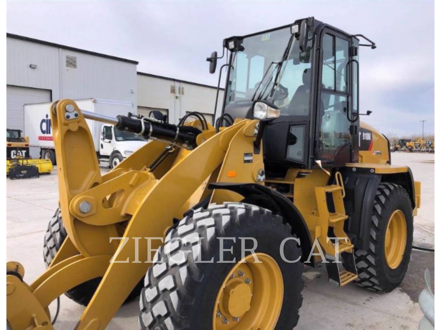 2019 Caterpillar 910M Wheel Loader