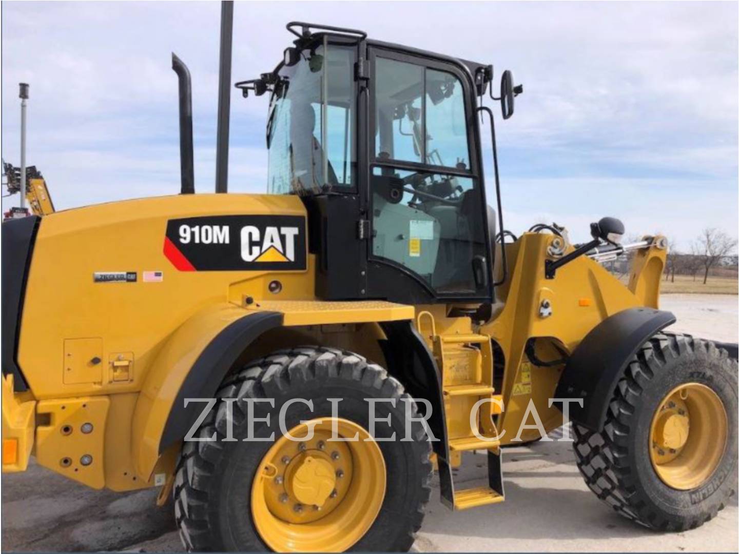 2019 Caterpillar 910M Wheel Loader