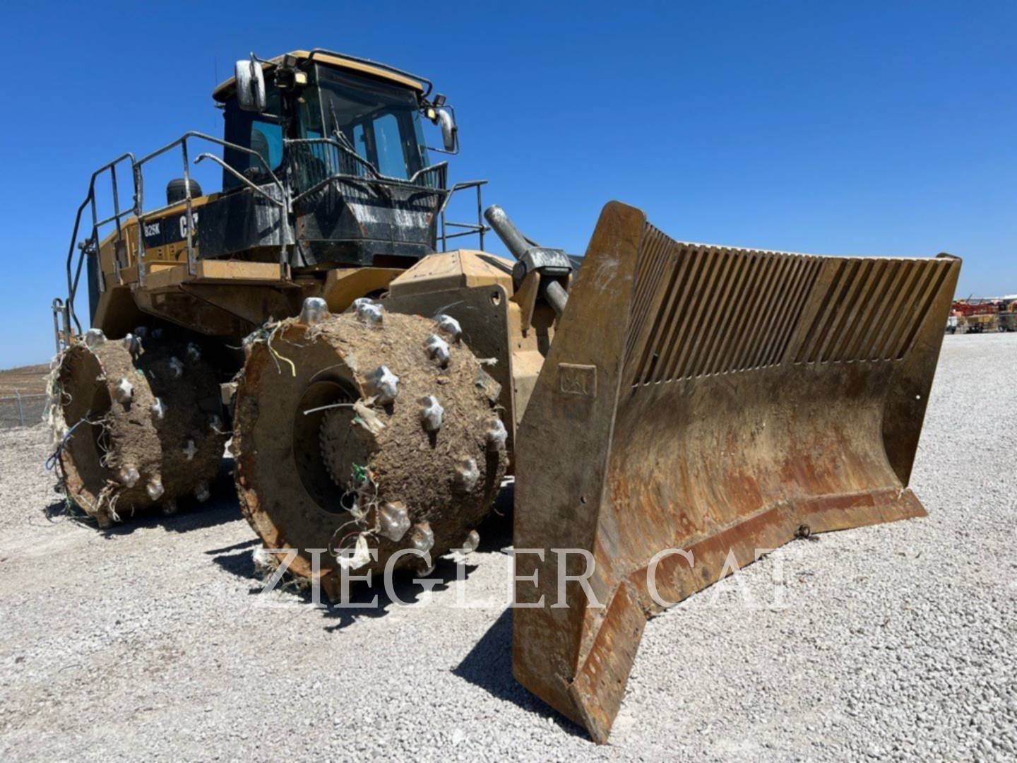 2015 Caterpillar 826K Compactor