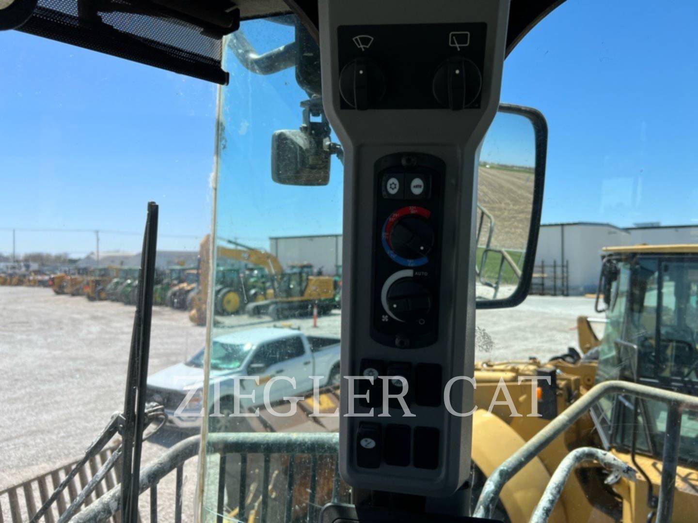 2015 Caterpillar 826K Compactor