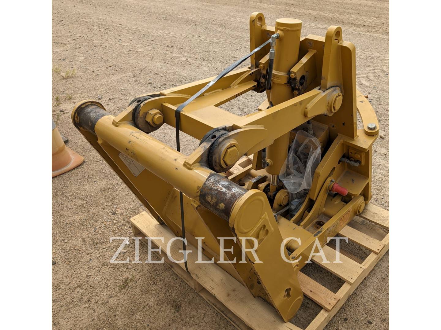 2018 Caterpillar MOTOR GRADER HYDRAULIC LIFT GROUP Misc