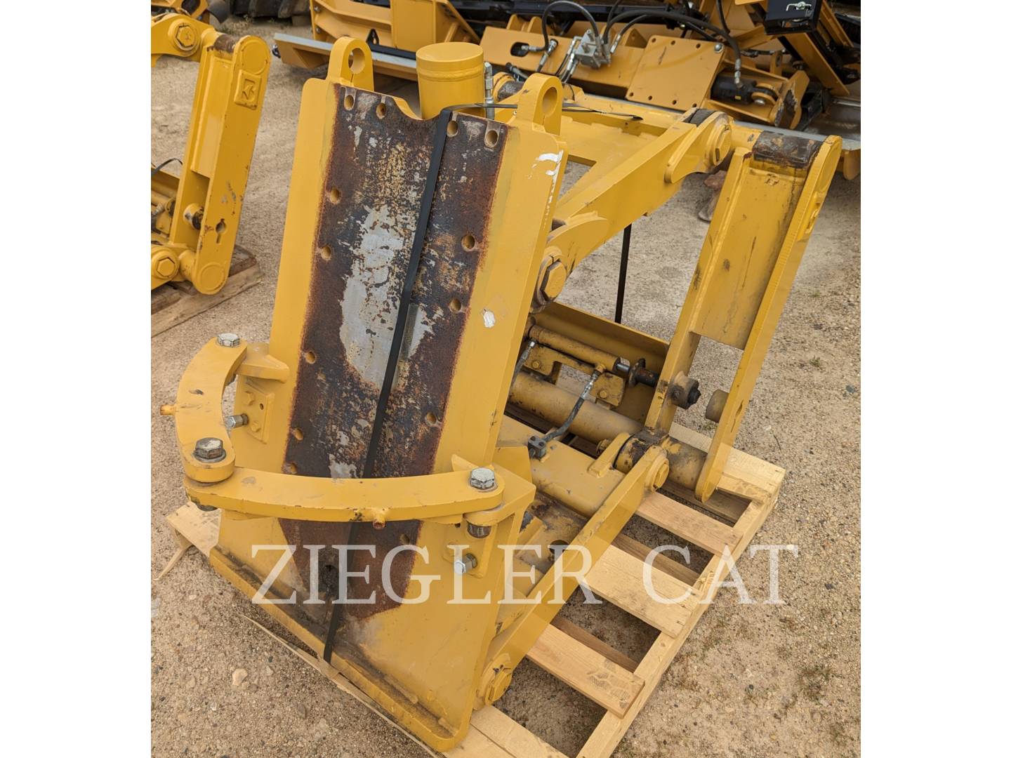 2018 Caterpillar MOTOR GRADER HYDRAULIC LIFT GROUP Misc