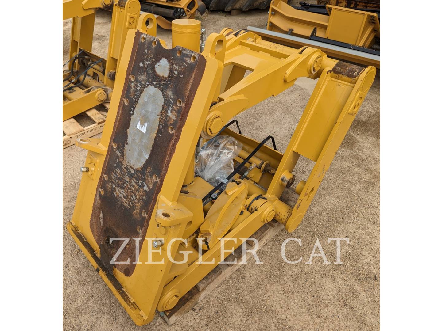 2018 Caterpillar MOTOR GRADER HYDRAULIC LIFT GROUP Misc