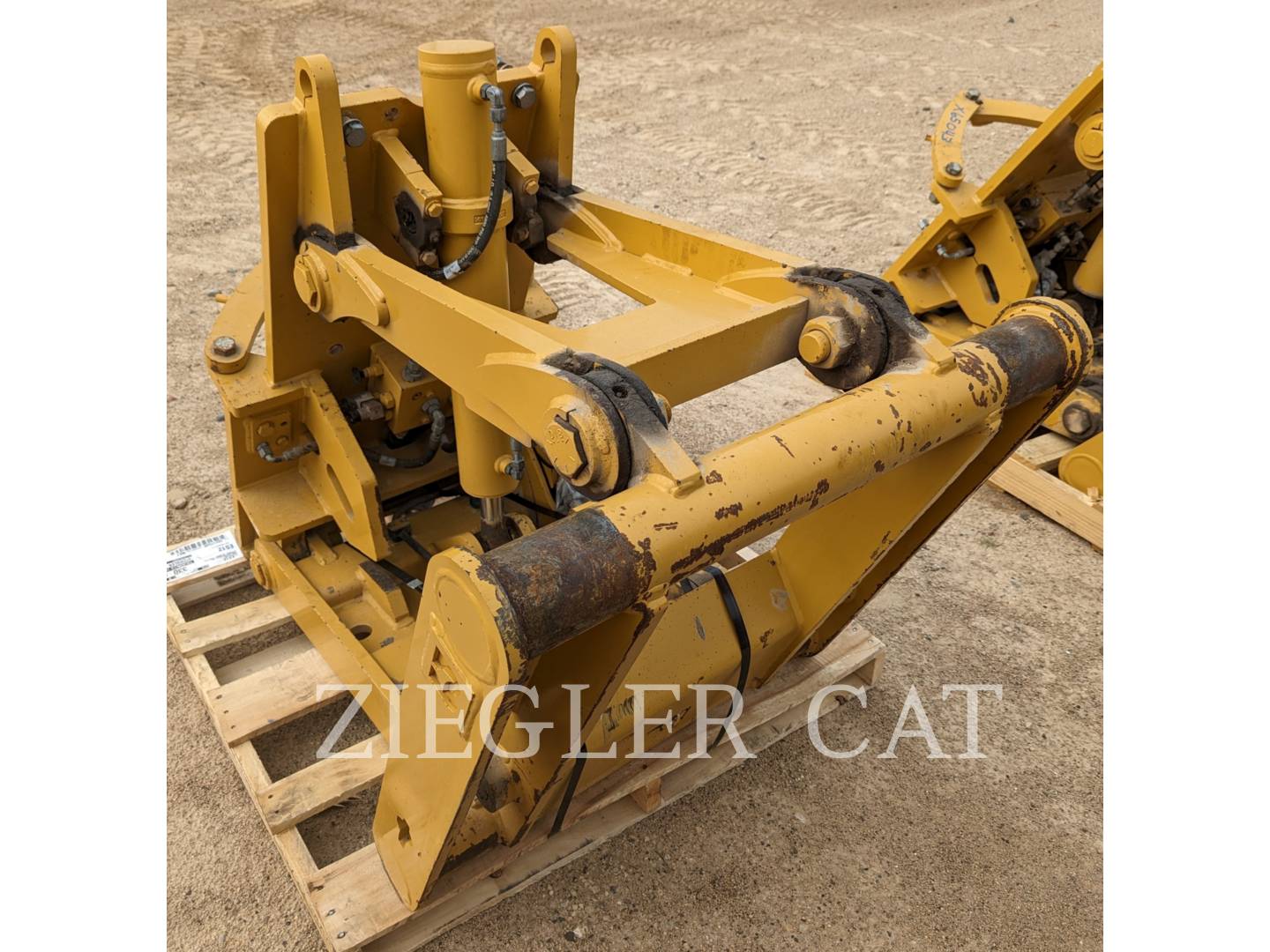 2018 Caterpillar MOTOR GRADER HYDRAULIC LIFT GROUP Misc